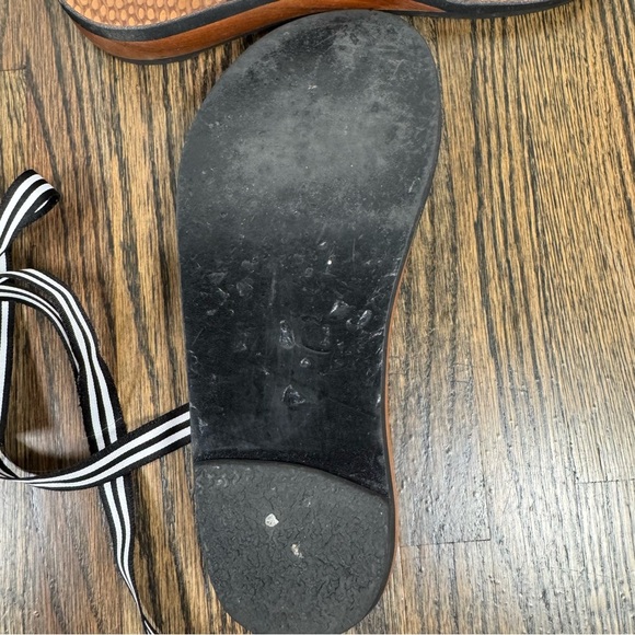 Mohop Ribbon wedge sandals size 9 - Picture 5 of 6